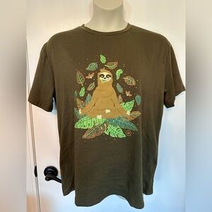 Brown EarthBound T-Shirt with Sloth and Leaf Design Size Large #1806